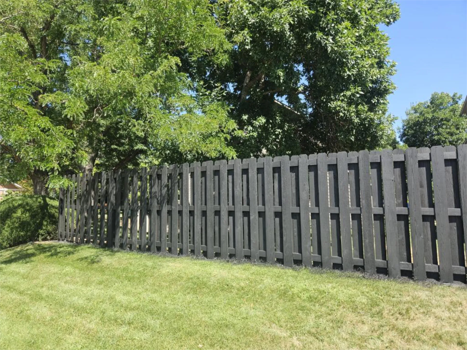 Fence Contractors Broomfield County, CO | Standard Fence Co.